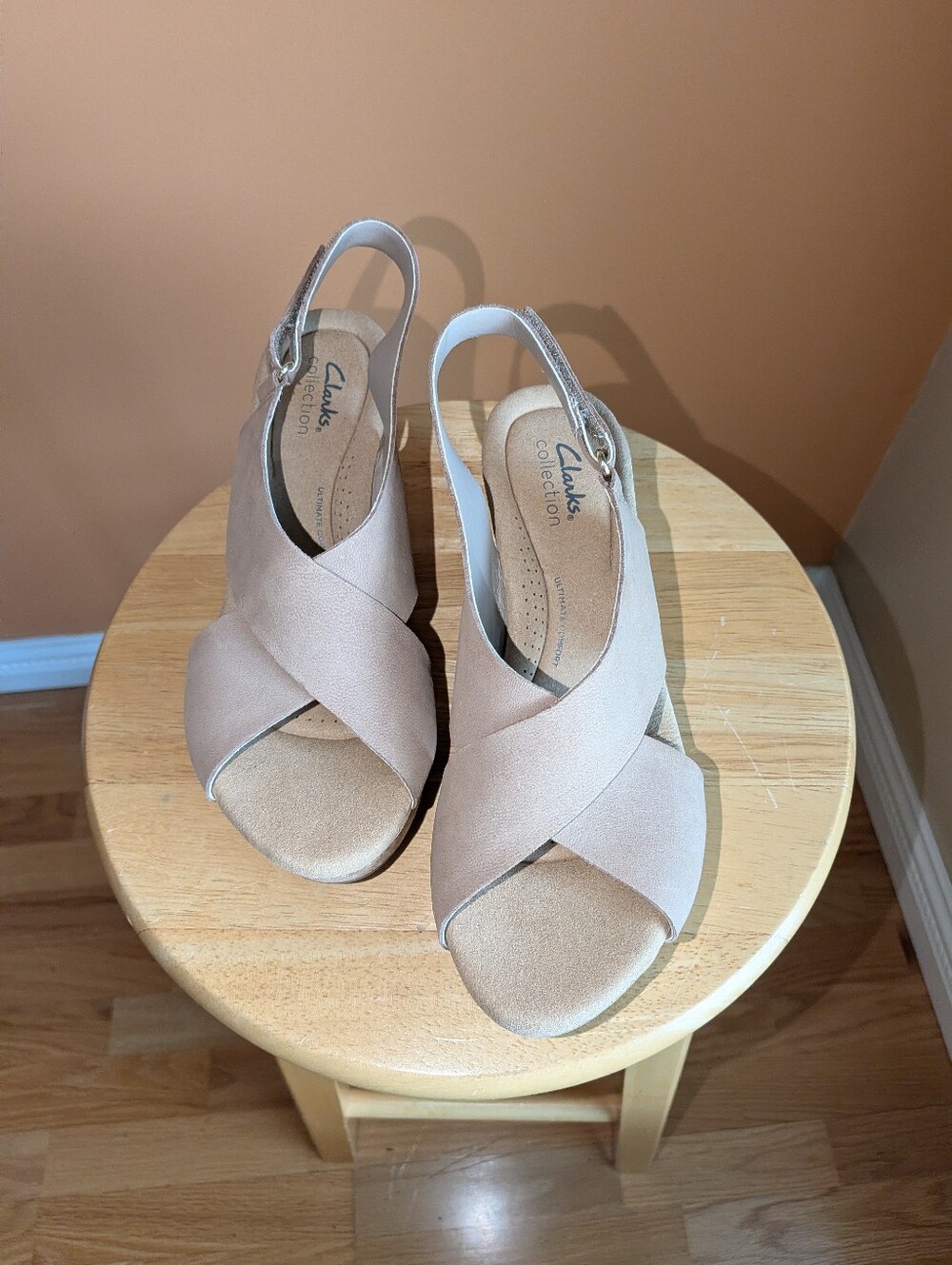 NEW Clarks Nubuck Women's Nude Slingback Wedge Sandals Suze 8W